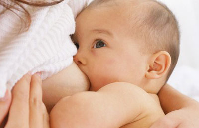 Preocupa la baja adherencia a la lactancia materna exclusiva en bebés menores de 6 meses