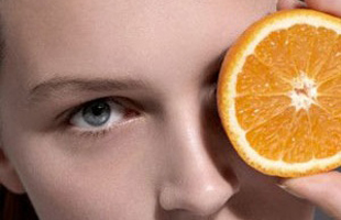 Descubren beneficios de la vitamina C para la retina y el cerebro