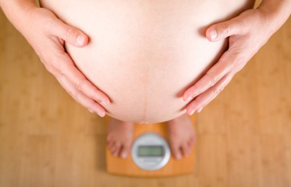El control del peso, un factor importante al decidir un embarazo