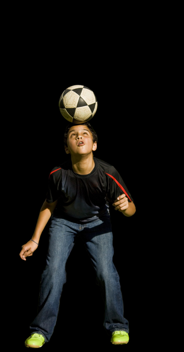 Desaconsejan el cabezazo en la práctica del fútbol