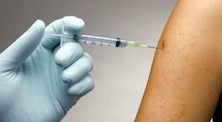 Tiempo de viajes, vacaciones y  Fiebre Amarilla: su prevención de por vida con una sola vacuna