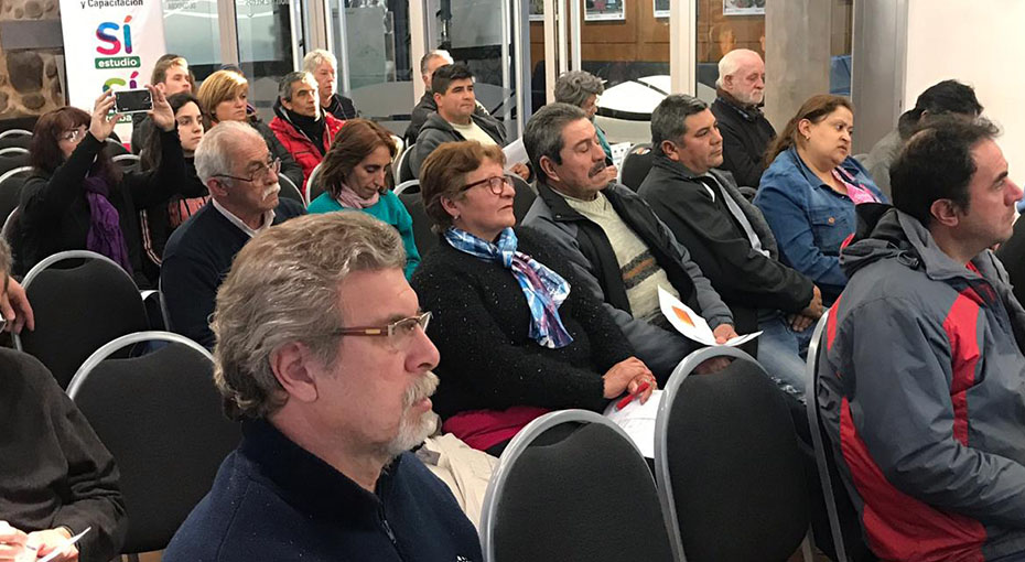 Cordobeses participaron de charla gratuita sobre psoriasis organizada por AEPSO