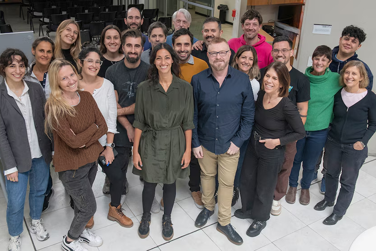 Científicos argentinos descubren un nuevo circuito molecular que sería clave para frenar el crecimiento de los tumores