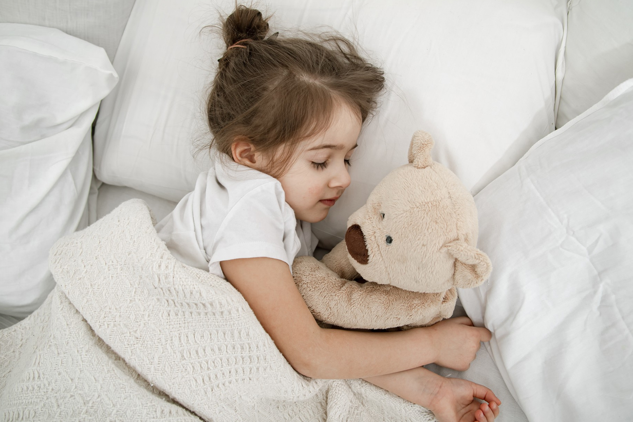 Una vida familiar feliz se relaciona con un mejor sueño para los niños