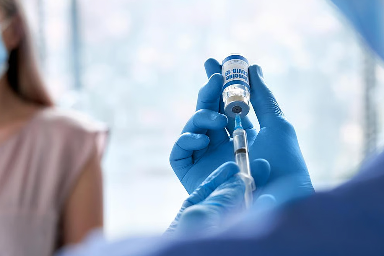 La vacuna contra el COVID protege contra daño renal durante la infección