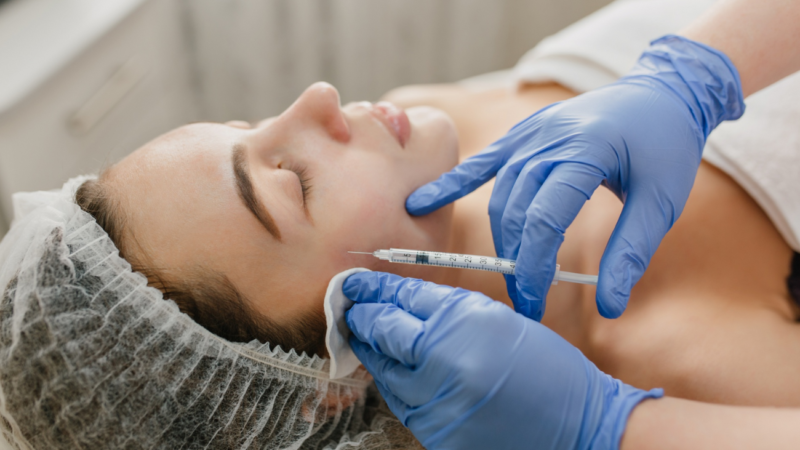 Un escaneo común puede prevenir daños faciales por rellenos cosméticos