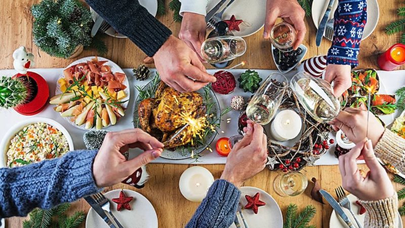 Cómo evitar un atracón en la cena navideña (sin dejar de disfrutar)