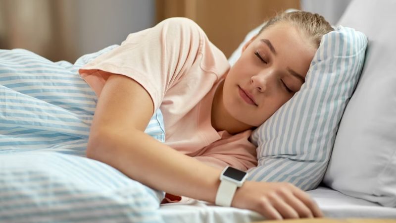 Dormir más los fines de semana podría proteger a los adolescentes de la depresión