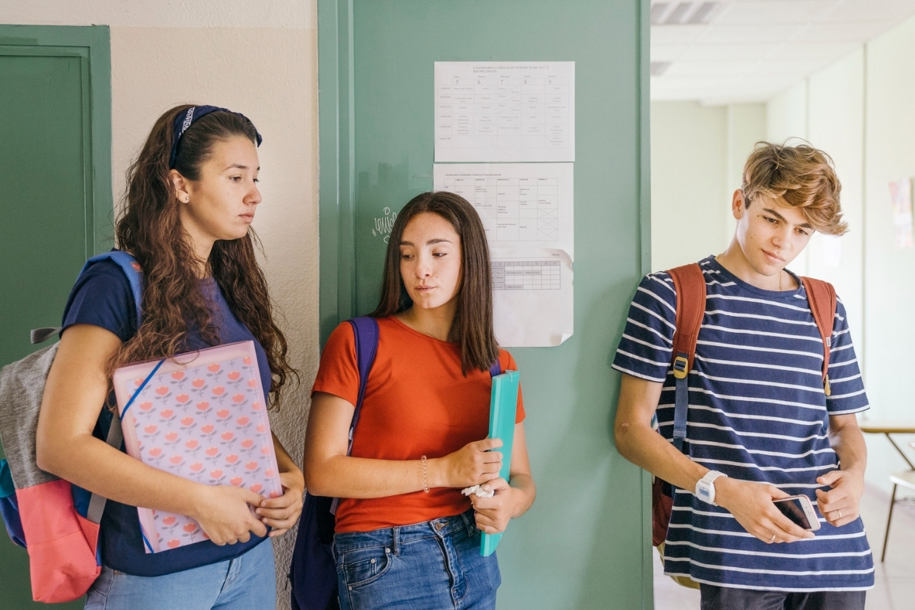 El estrés académico a los 15 años se asocia con depresión y autolesión en la adultez