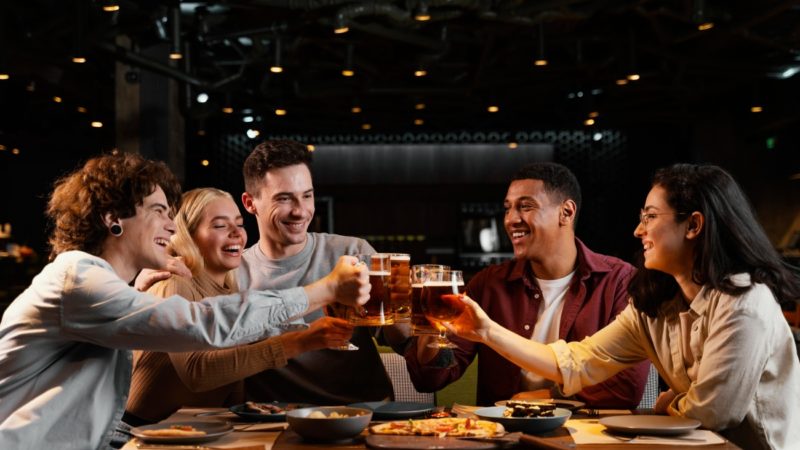 Beber en exceso los fines de semana dispara el riesgo de daño hepático