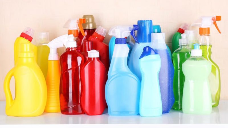 Productos de limpieza: un riesgo silencioso para los más chicos en el hogar