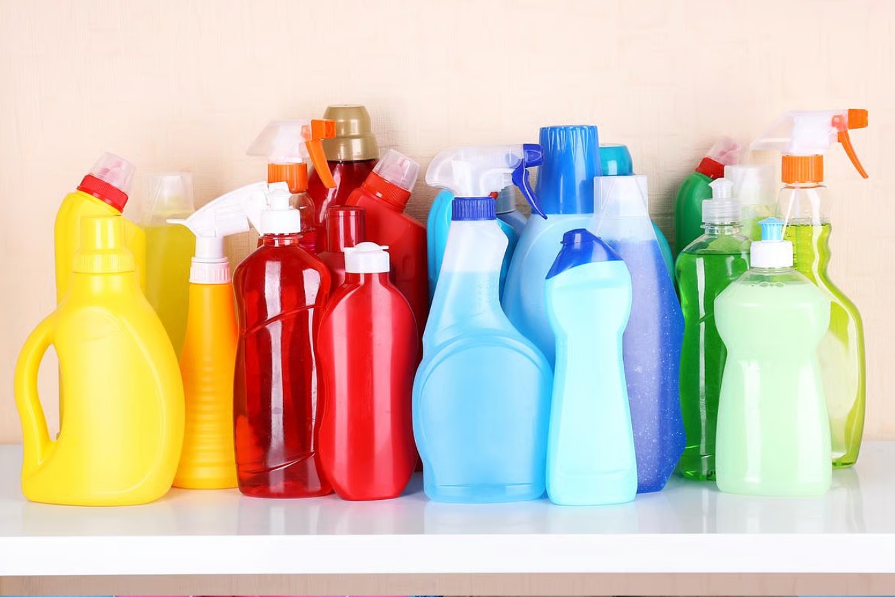 Productos de limpieza: un riesgo silencioso para los más chicos en el hogar