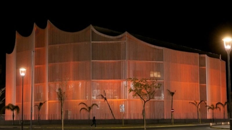 Córdoba ilumina sus edificios emblemáticos para visibilizar la esclerosis múltiple