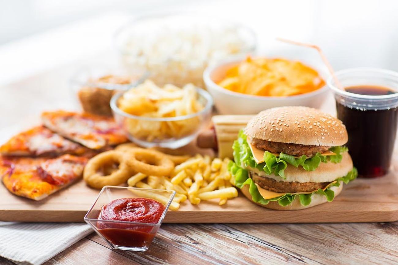 Los alimentos ultraprocesados podrían aumentar el riesgo de cáncer de próstata
