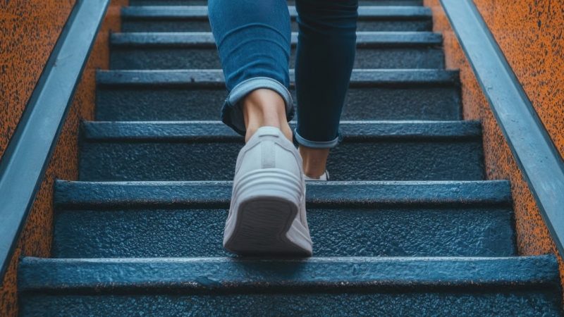 Subir escaleras podría reducir el riesgo de morir por una enfermedad cardíaca
