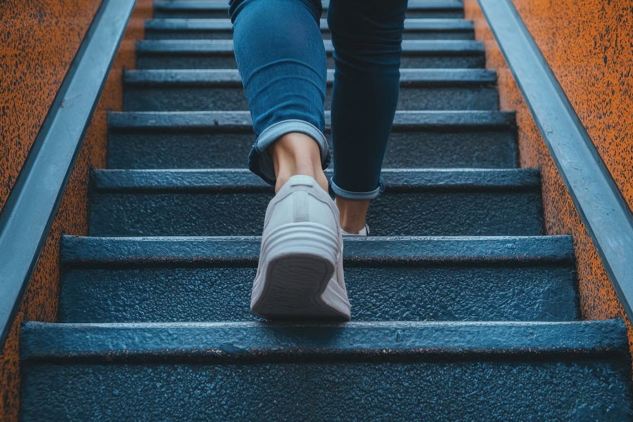 Subir escaleras podría reducir el riesgo de morir por una enfermedad cardíaca